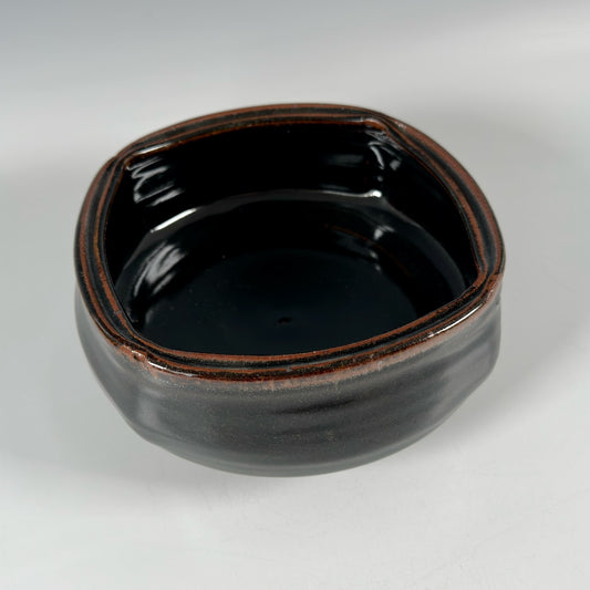Warren MacKenzie split rim serving bowl
