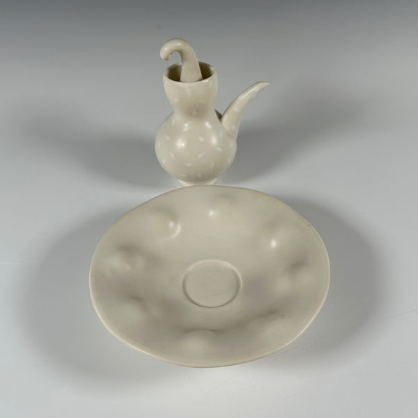 Elizabeth Lurie soy pot with underplate