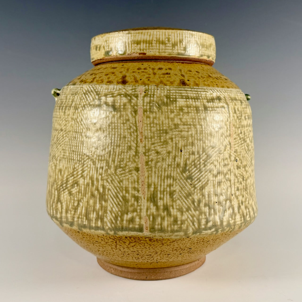 Robert Briscoe large jar