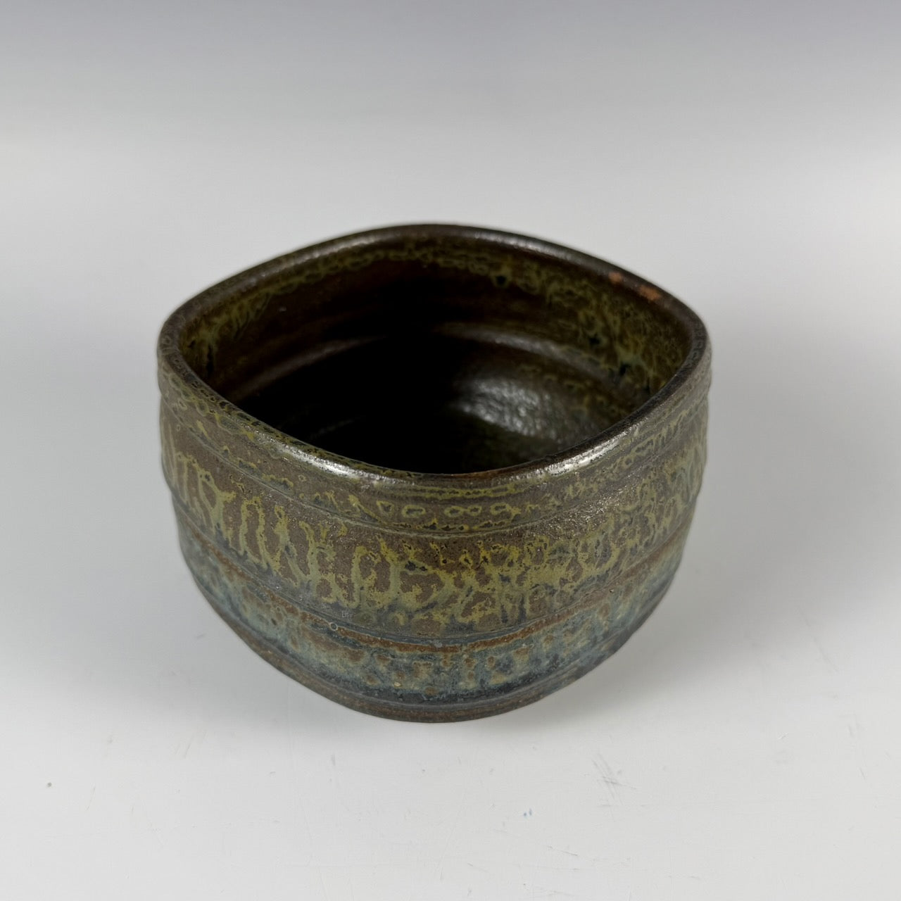 Robert Briscoe bowl
