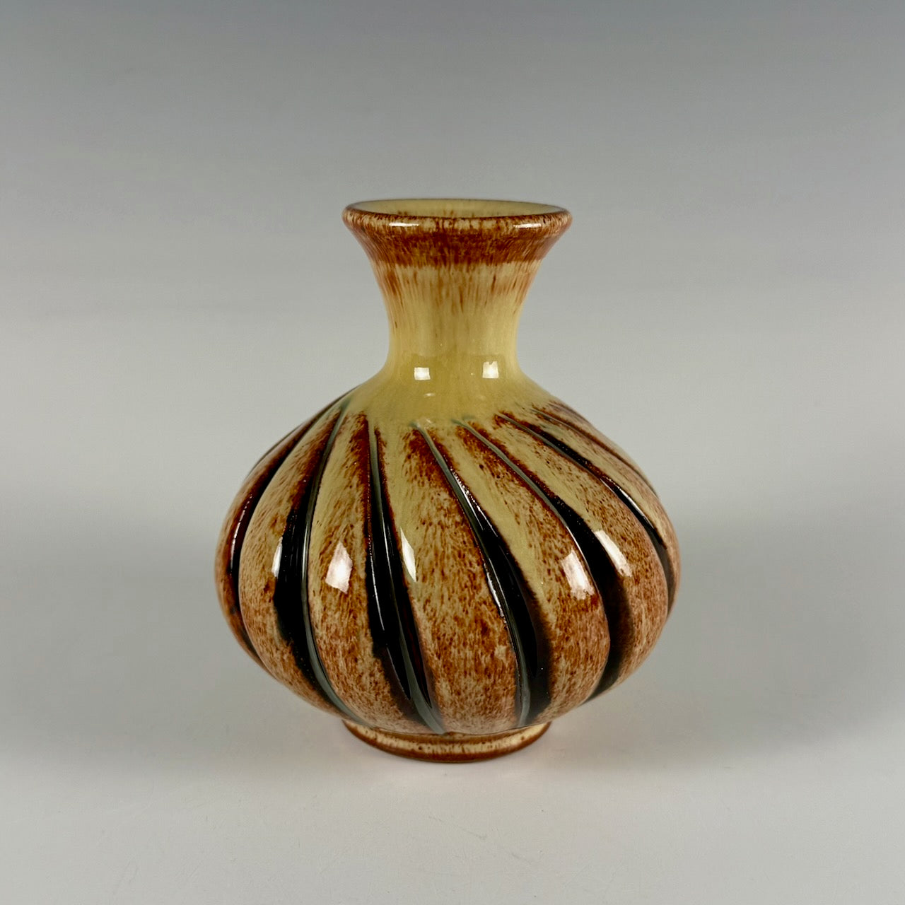 Peter Deneen, Pepin Farm Pottery, bud vase