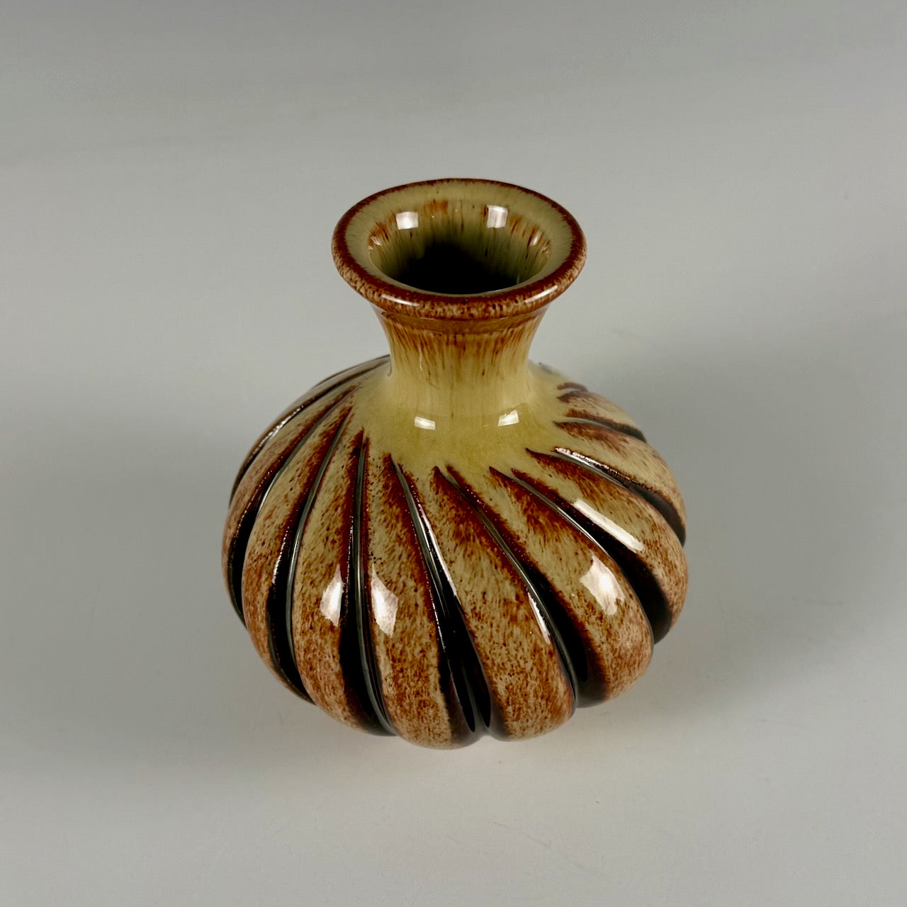 Peter Deneen, Pepin Farm Pottery, bud vase