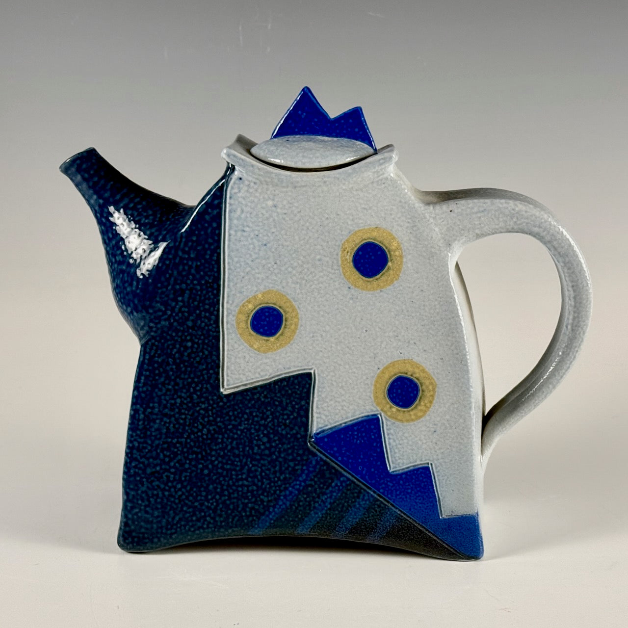 Marilyn Davis large teapot