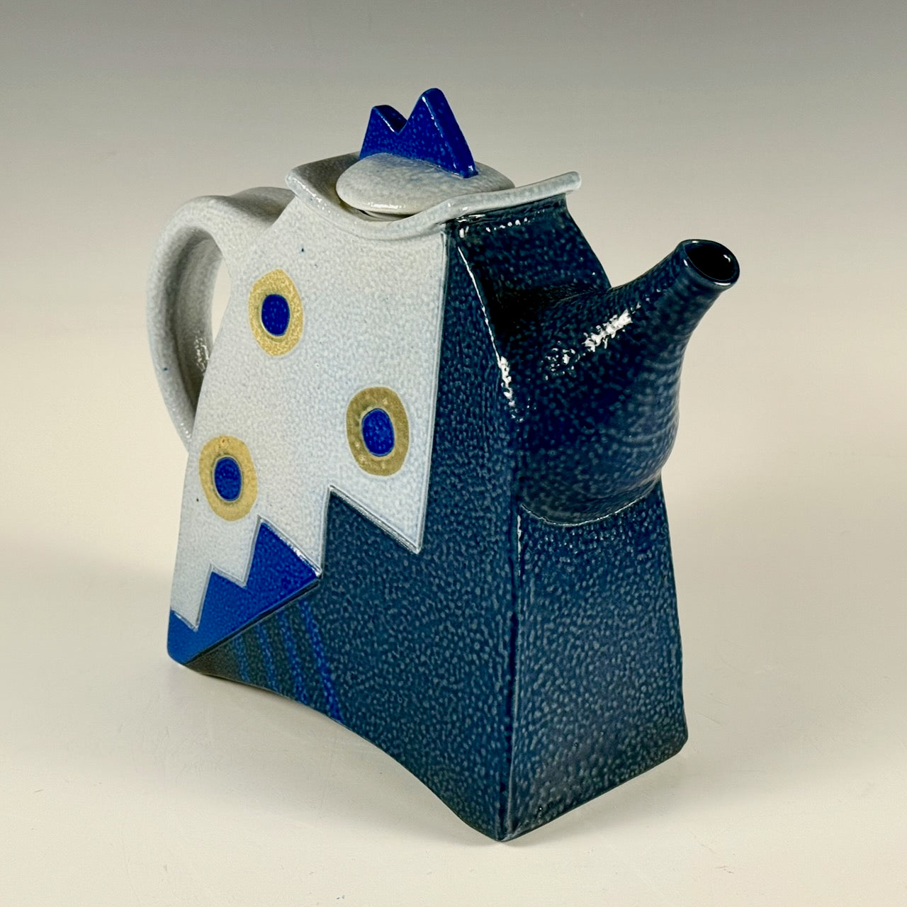 Marilyn Davis large teapot