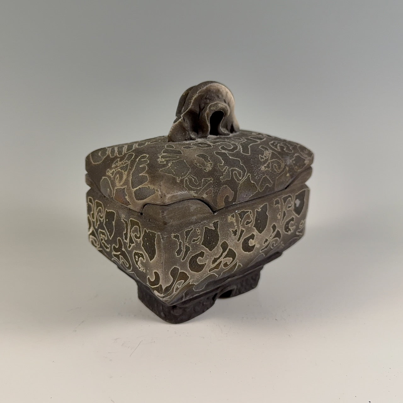 Scott Young lidded box