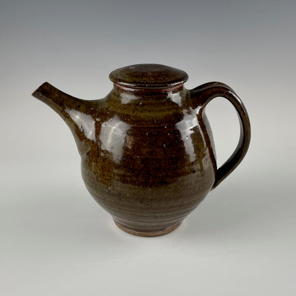 Warren & Alix Mackenzie teapot (r)